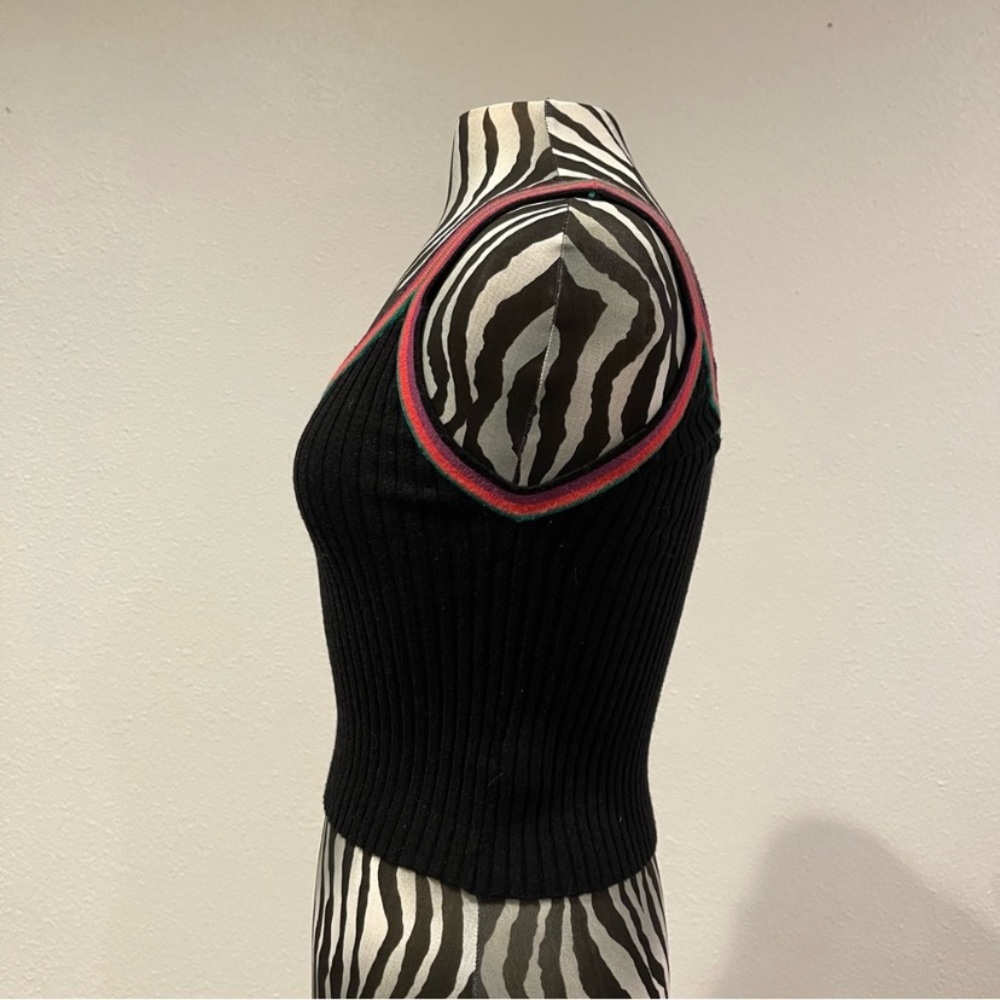 Black Stretchy Forever 21 Cropped Tank Striped Scoop Neck M - Picture 4 of 7
